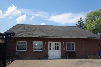 Einfamilienhaus in Küsten mit Garten