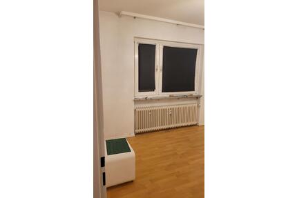 2 Zimmer Wohnung mit Balkon - 780,00&nbsp;EUR Kaltmiete, ca.&nbsp; 50,00&nbsp;m&sup2; in Dreieich (PLZ: 63303)