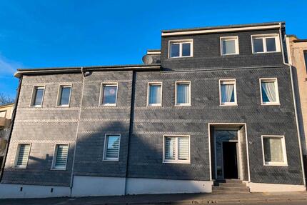 Renovierte 2-Zimmer-Wohnung zu vermieten - Remscheid