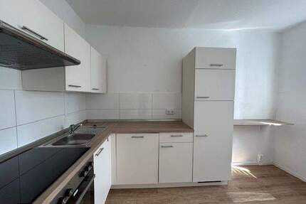 ---Helle, sanierte 3-Raum-Wohnung mit hochwertiger Einbauküche in begehrter Lage von Lusan--- - Gera