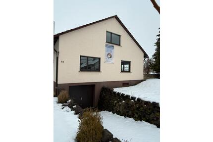 Wohnhaus in Bernstadt mit großem Grundstück