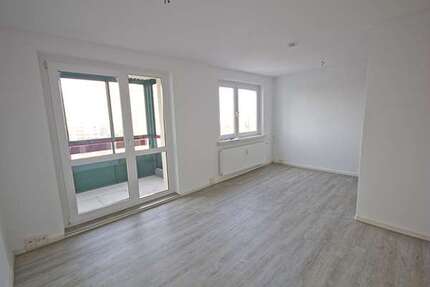 Wohnung zum Mieten in Halle (Saale) 268,00 € 37.15 m²