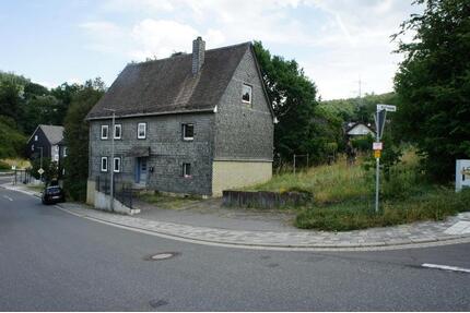**PREISGÜNSTIGES- SCHIEFERBESCHLAGENS FACHWERKHAUS MIT ALTEM BAUMBESTAND IN MUDERSBACH-KEIN DENKMALSCHUTZ- ****