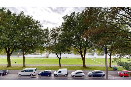 MAGELLAN REAL ESTATE: Charmante Wohnung im Dachgeschoss einer historischen Stadtvilla am Osterdeich - Bremen Östliche Vorstadt