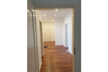 Lichtdurchflutete 3-Zimmer-Wohnung mit Südbalkon & hohen Decken - Leipzig Mitte