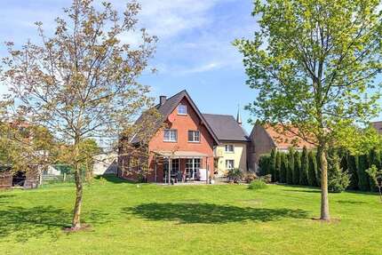 Haus zum Kaufen in Erwitte 448.000,00 € 266 m²
