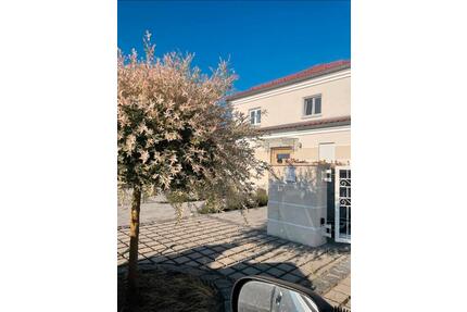 Wohnung zum Wohlfühlen, sehr gute Verkehrsanbindung - Rain