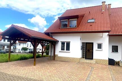 DHH ca. 170 qm Wohnfläche Balkon Carport Stellfläche Garten - Neidenstein