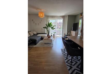 Helle 2-Zimmer-Wohnung, Süd-Balkon und Garage in zentraler Lage - Coburg