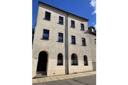 Gepflegtes Stadthaus mit Garten und Terrasse - Burgstädt