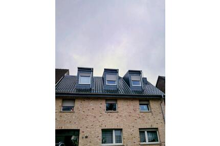 3 Familien Haus - 385.000,00&nbsp;EUR Kaufpreis, ca.&nbsp; 320,00&nbsp;m&sup2; in Heinsberg (PLZ: 52525)