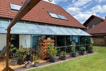 Haus zum Kaufen in Beverungen 279.000,00 € 214 m²