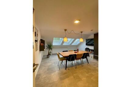 Rundum sorglos Paket! Modern möbliertes WG-Zimmer in zentraler Lage von Osnabrück verfügbar!