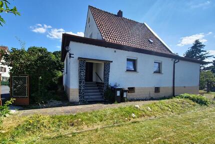 Einfamilienhaus mit großem Grundstück im Stadtgebiet Sonneberg