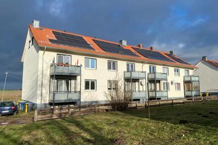 sanierte Dreiraumwohnung mit Balkon in Asmusstedt - Ballenstedt