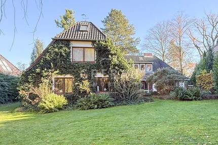 Aufstockung denkbar: Herrliches Grundstück mit großem Haus in bester Villenlage von Blankenese - Hamburg