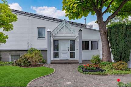 Haus zum Kaufen in Erftstadt 990.000,00 € 222 m²