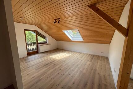 Helle und ruhige Dachgeschosswohnung in Mühlbach - Zeitmiete - Altenglan