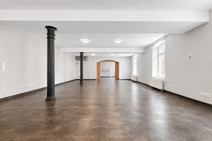 Büro in Ludwigsburg 2.922,90 € 194.86 m²