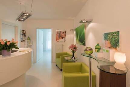 Sehr schöne helle 2-Zimmer EG-Wohnung mit Terrasse - Bad Abbach