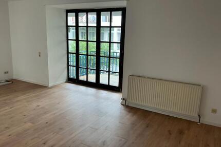 Frisch renovierte 2 ZKB mit Balkon in ruhiger Altstadtlage - Kaiserslautern
