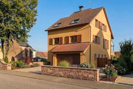 Haus zum Kaufen in Kleinblittersdorf 295.000,00 € 204 m²