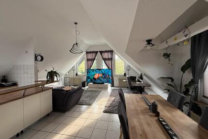 80 m² Dachgeschosswohnung, 1.230 €. Schützenstr. 51465 - Bergisch Gladbach