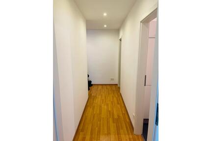 Kernsanierte 1-Zimmer-Wohnung mit Balkon & Stellplatz – Top Lage - Saarbrücken Eschberg