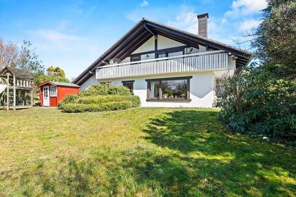 Großes Grundstück, gepflegtes Haus - Baureserve inklusive - Gaienhofen-Horn