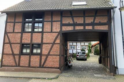 Doppelhaushälfte in Hofanlage in Hürth-AlstädtenBurbach