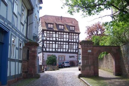 Charmante 31 m² DG-Wohnung für 1-2 Personen mit neuer Küche - Schlitz