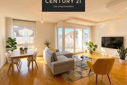 Erstbezug nach Renovierung - Elegante Wohnung, Fernblick, Garagenstellplatz, Balkon und Terrasse - Wiesbaden Nordost