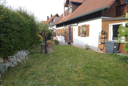 Einfamilienhaus freistehend mit Doppelgarage + 4 Stellplätze - Obersüßbach
