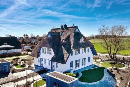 Reetgedeckte Traumhaushälfte mit exquisiter Ausstattung - Ostseebad Ahrenshoop OT Niehagen