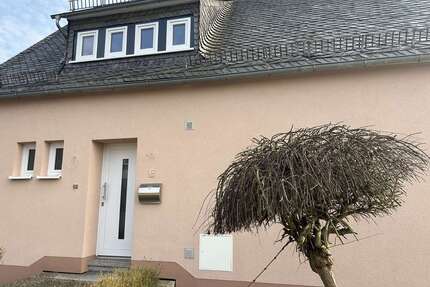 Haus zum Kaufen in Mittenaar 255.000,00 € 120 m²