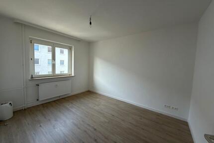 Helle 2-Zimmer-Wohnung in Herrenhausen - Hannover Herrenhausen-Stöcken