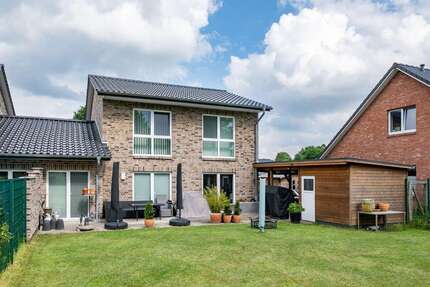 Haus zum Mieten in Damendorf 1.524,00 € 127 m²
