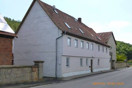Haus mit Innenhof , Scheune , Werkstatt,Teilsaniert - Fladungen