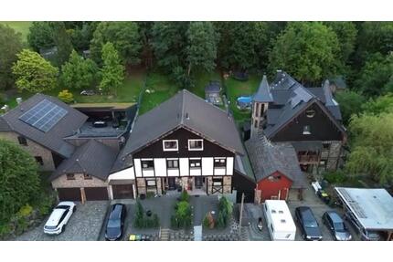 Einziehen & Wohlfühlen: Gepflegte Doppelhaushälfte, ruhige Lage - Reichshof