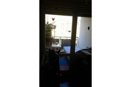 geräumige zwei-zimmer Dachgeschosswohnung am Waldrand - Weimar Lützendorf