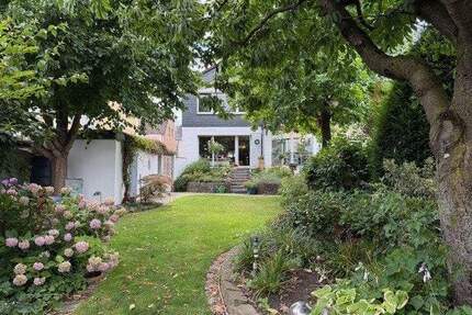 Charmantes 2-Familienhaus - 320.000,00&nbsp;EUR Kaufpreis, ca.&nbsp; 153,00&nbsp;m&sup2;&nbsp;Wohnfl&auml;che in Recklinghausen (PLZ: 45661) Süd