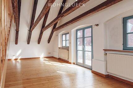 HISTORISCHES JUWEL: DENKMALGESCHÜTZTES STADTDOMIZIL MIT GARTEN (MEHRFAMILIENHAUS) - Augsburg Innenstadt