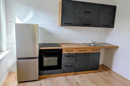 Moderne 2-Zimmer-Wohnung mit Balkon nach Sanierung - Wilhelmshaven