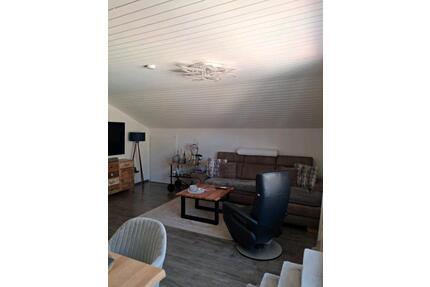 3 Zimmer Dachgeschoss Wohnung - 850,00&nbsp;EUR Kaltmiete, ca.&nbsp; 73,00&nbsp;m&sup2; in Kelheim (PLZ: 93309)