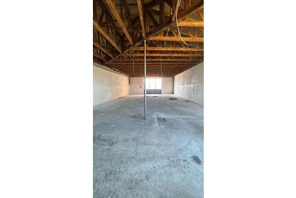 Lagerhalle mit 188qm - 5,00&nbsp;EUR Kaltmiete, ca.&nbsp; 5,00&nbsp;m&sup2; in Stephansposching (PLZ: 94569)