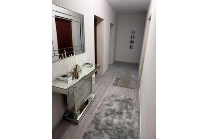 Schöne große 4 Zimmer Wohung - 910,00&nbsp;EUR Kaltmiete, ca.&nbsp; 94,00&nbsp;m&sup2; in Nauheim (PLZ: 64569)