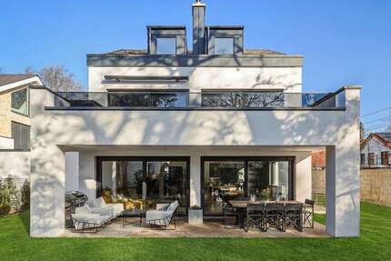 Haus zum Kaufen in Grünwald 2.990.000,00 € 265 m²