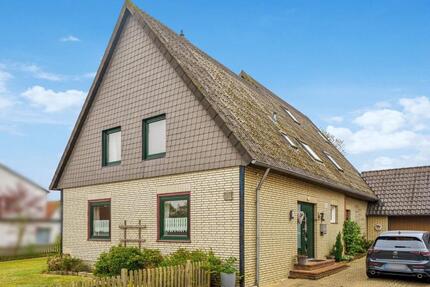 Moderne 2-Zimmer-Wohnung mit offener Küche und neuem Bad - Bergen