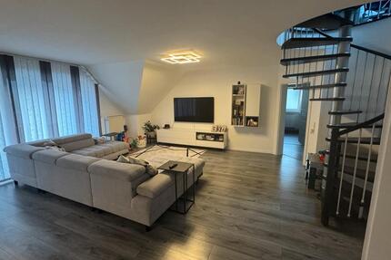 Moderne große Maisonnette Wohnung mit schönem Blick aufs Wasser - Gersthofen
