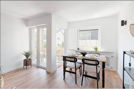 Frisch saniertes Wohnjuwel mit Südbalkon - Einziehen, Wohlfühlen, Investieren - Leonberg Gebersheim